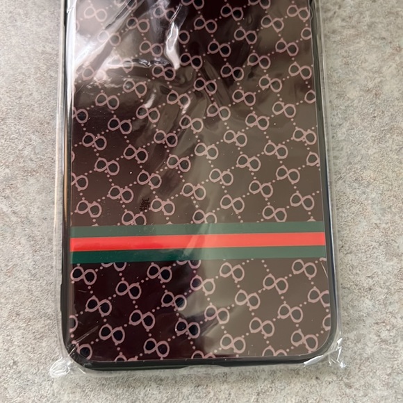 iPhone XI max case - Picture 3 of 6